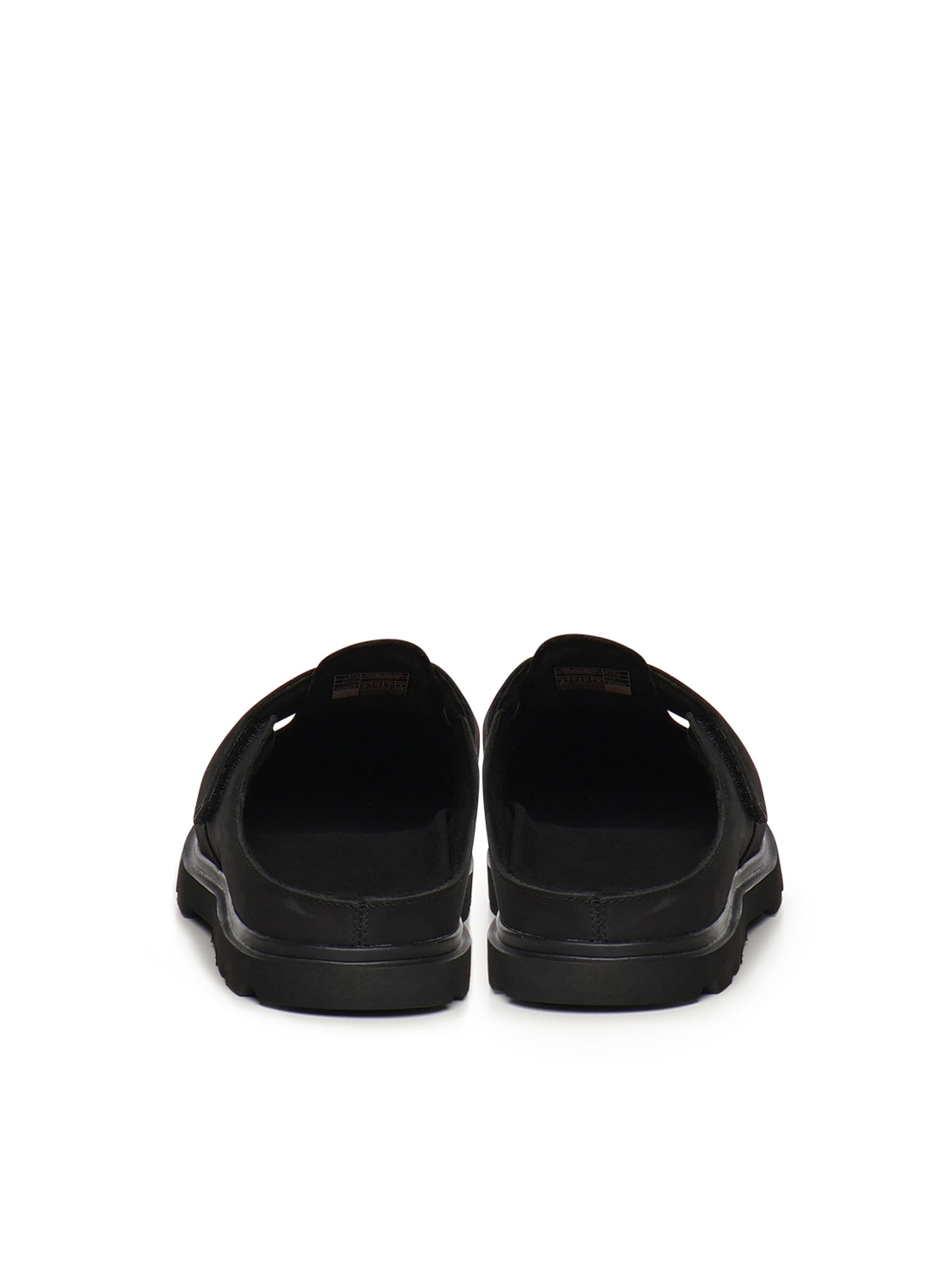 1167653BLK UGG