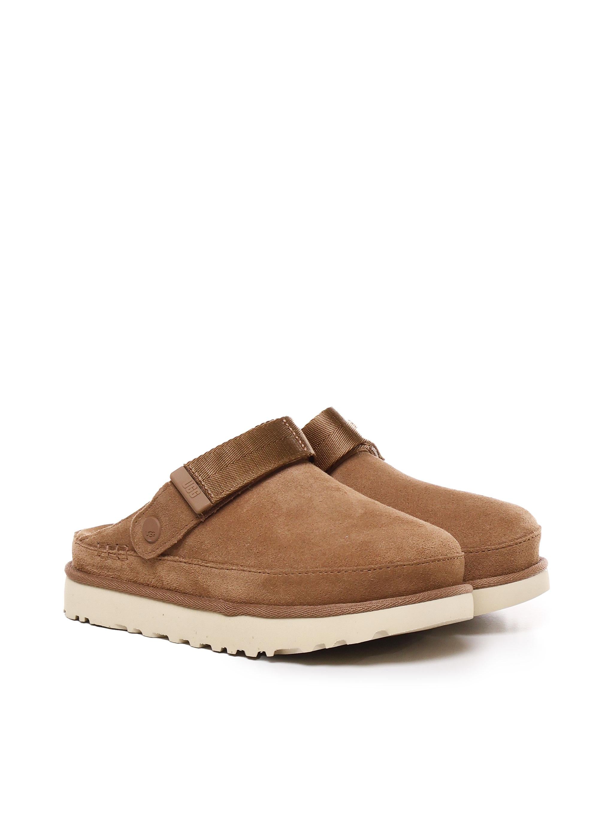 1138252CHE UGG