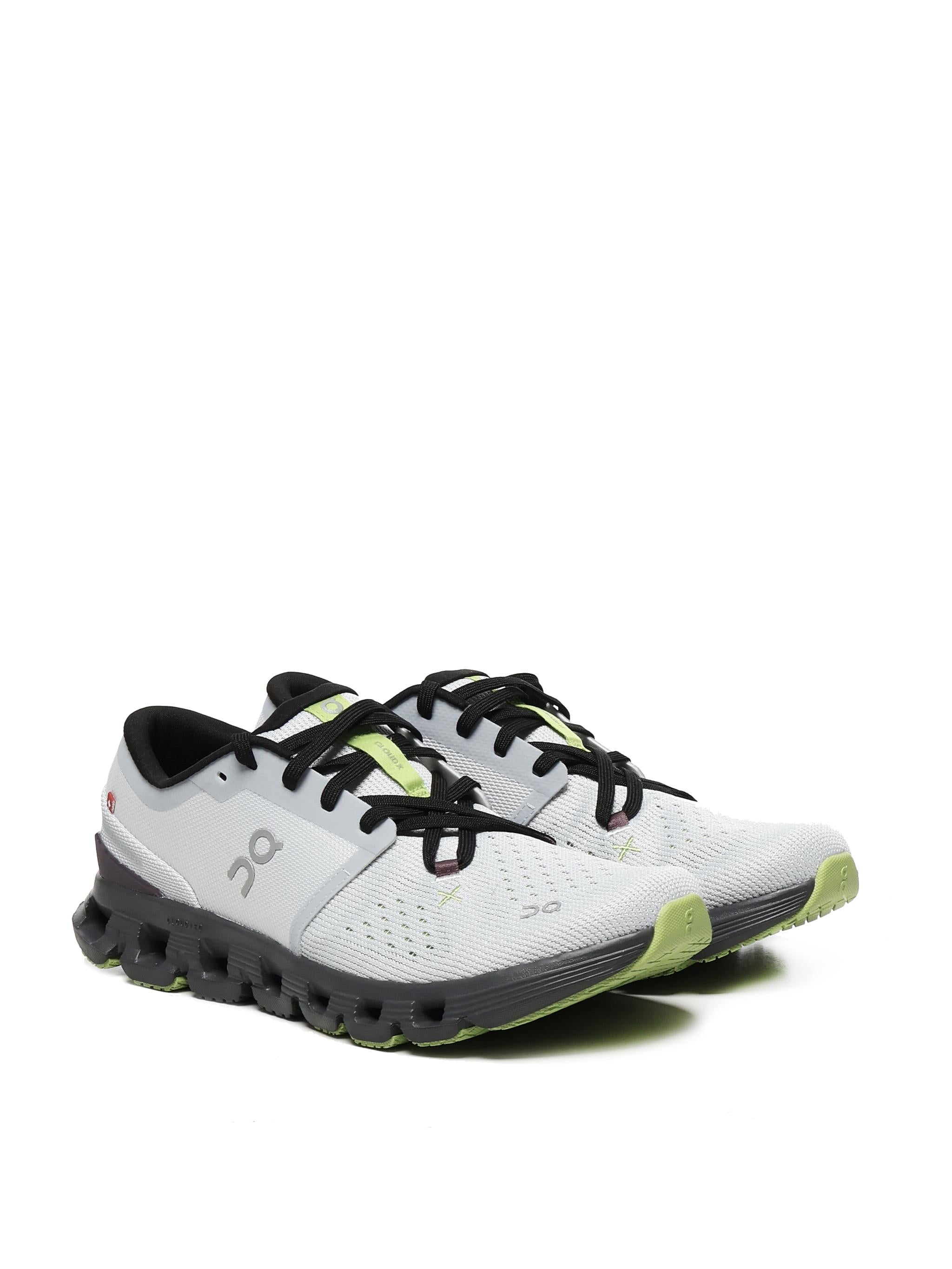 3ME3004818 ON RUNNING