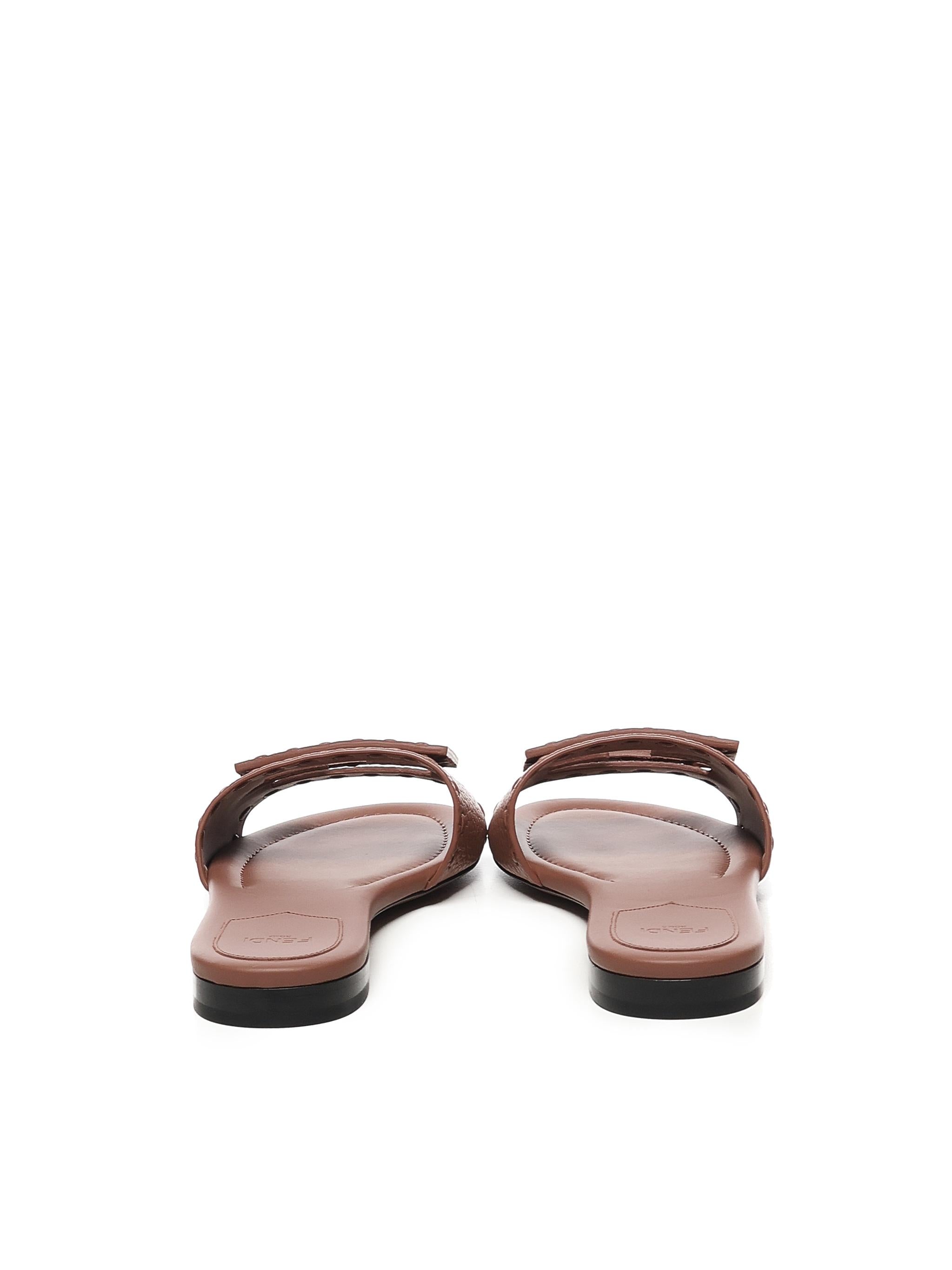 8R8136AQY2F1STQ FENDI