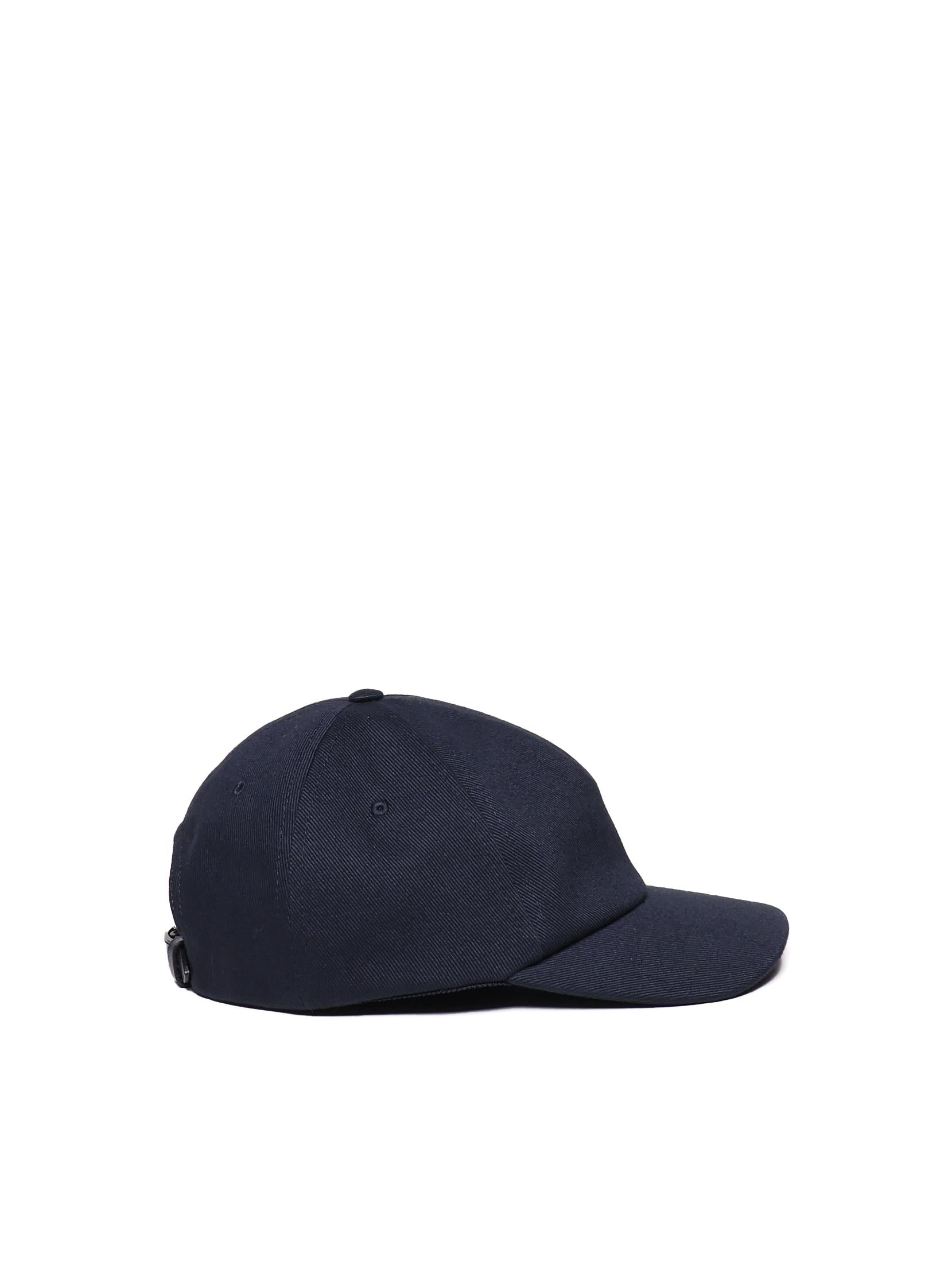 FXQ885APWLF0QA2 FENDI