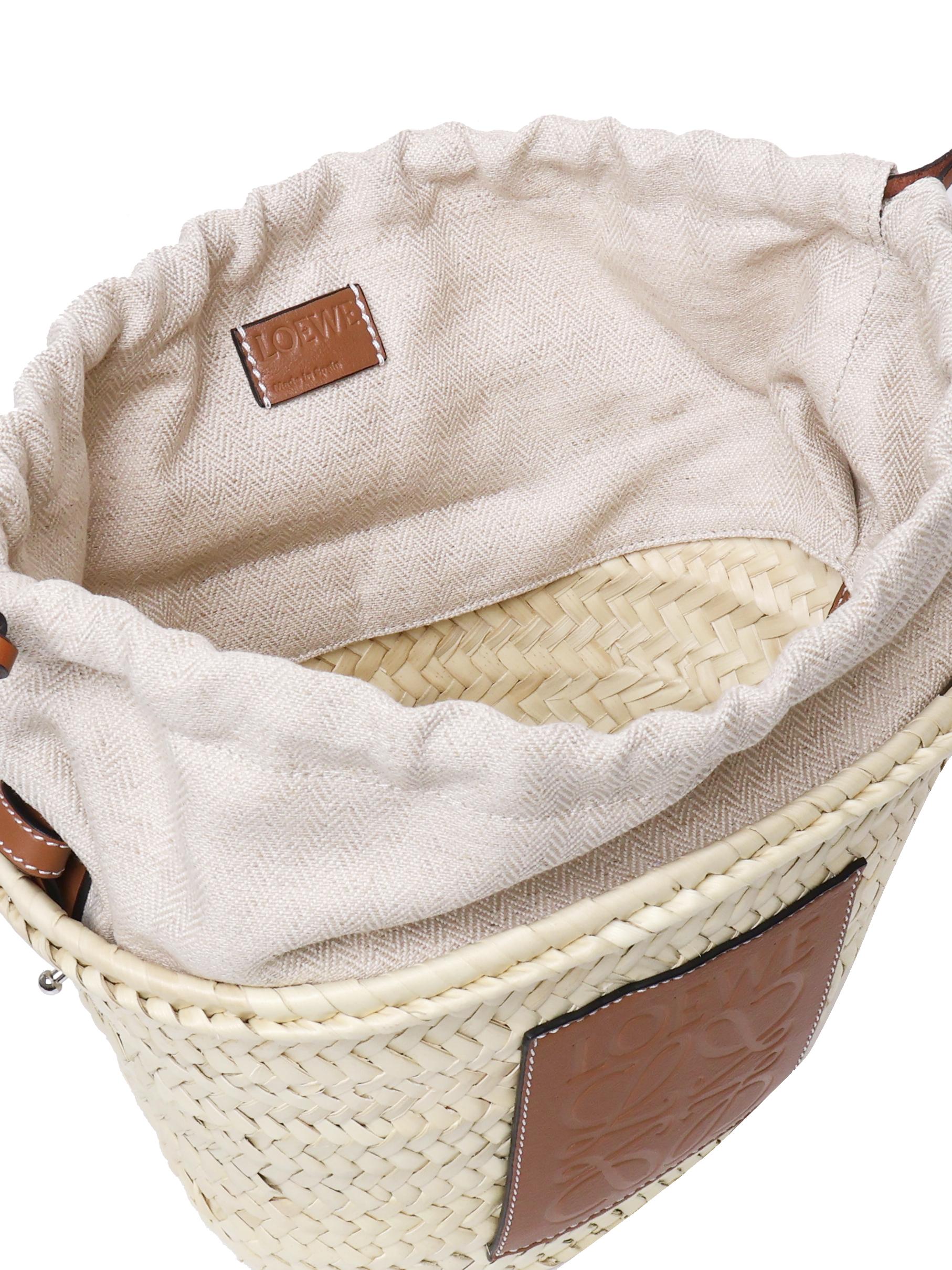 Borsa a secchiello intrecciata A223222X01 2435 LOEWE 
